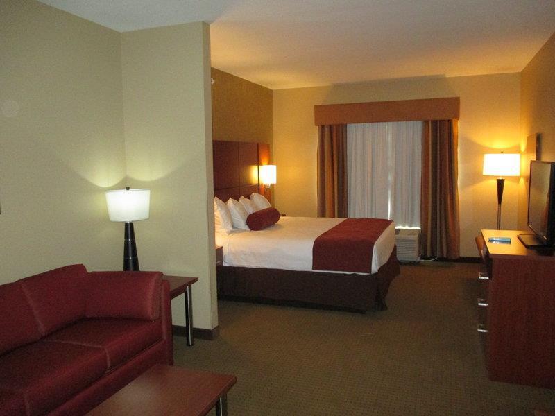 Best Western Plus Finger Lakes Inn & Suites Cortland Quarto foto